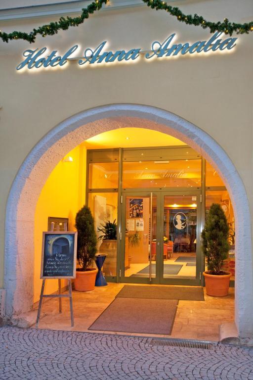 Hotel Anna Amalia 3*